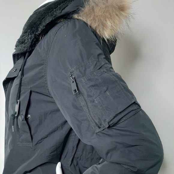 Moussy long parka with fur hood - Picture 3 of 16